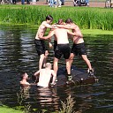 Teams laten zich uitdagen tijdens survival op het sukerbietenfeest Teams laten zich uitdagen tijdens survival op het sukerbietenfeest