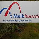 Tennisbaan Hoonhorst flink onder handen