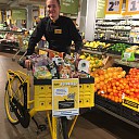Jumbo Kamphuis geeft gratis boodschappen en fiets weg