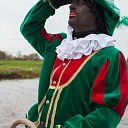 Pakjesboot 12 legt weer aan in Dalfsen Pakjesboot 12 legt weer aan in Dalfsen