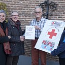 Rode-Kruis schenkt € 1000 aan Hospice Dalfsen Rode-Kruis schenkt € 1000 aan Hospice Dalfsen