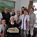 Carinova team Dalfsen- Ankum feliciteert 100 jarige Carinova team Dalfsen- Ankum feliciteert 100 jarige