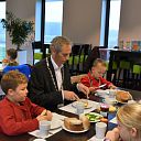 Ontbijten met het ambstketen van de burgemeester Ontbijten met het ambstketen van de burgemeester