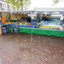 De groentes voor de stamppotten vliegen over de balie De groentes voor de stamppotten vliegen over de balie