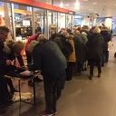 Grote drukte bij plaatjes ruilen Grote drukte bij plaatjes ruilen