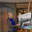 Expositie 60-jarig jubileum fotoclub geopend door burgemeester Erica van Lente Expositie 60-jarig jubileum fotoclub geopend door burgemeester Erica van Lente