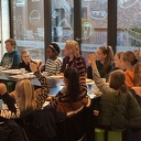 Volop vragen voor burgemeester Van Lente tijdens Nationaal Schoolontbijt