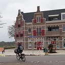Bankje op “winkelplein”