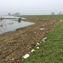 Waterschap ruimt drijfafval op na hoogwater Waterschap ruimt drijfafval op na hoogwater