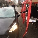 Excelsior zet 6000 oliebollen weg op één dag Excelsior zet 6000 oliebollen weg op één dag