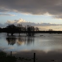 Wassende water