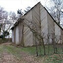 Nostalgisch schuur staat er nog, nog wel Nostalgisch schuur staat er nog, nog wel