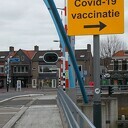 Borden geven richting aan naar einde van de tunnel Borden geven richting aan naar einde van de tunnel