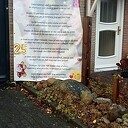 Er mag vandaag getoeterd worden voor Sharon Er mag vandaag getoeterd worden voor Sharon
