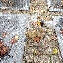 En weer wordt er glasafval gedumpt En weer wordt er glasafval gedumpt