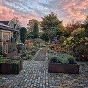 In mijn eigen tuin is het ook goed toeven, ook nu nog In mijn eigen tuin is het ook goed toeven, ook nu nog
