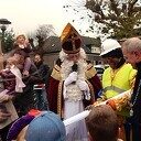 Warm welkom Sinterklaas in Hoonhorst, ondanks de kou Warm welkom Sinterklaas in Hoonhorst, ondanks de kou