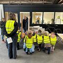 Jonge bouwers in actie bij Aannemersbedrijf Riezebos