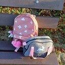 Schooltas en speeltas gevonden aan de Barbierlaan Schooltas en speeltas gevonden aan de Barbierlaan