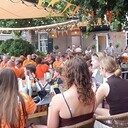 Gezellige drukte op het Oranjeplein in Hoonhorst Gezellige drukte op het Oranjeplein in Hoonhorst